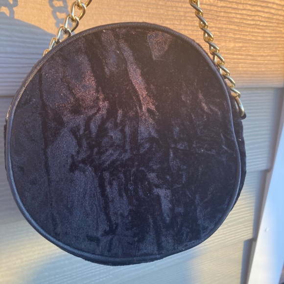 💓LUV BETSEY FAUX FUR CROSSBODY💋 - Picture 2 of 4